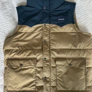 Patagonia men’s tan & navy down vest